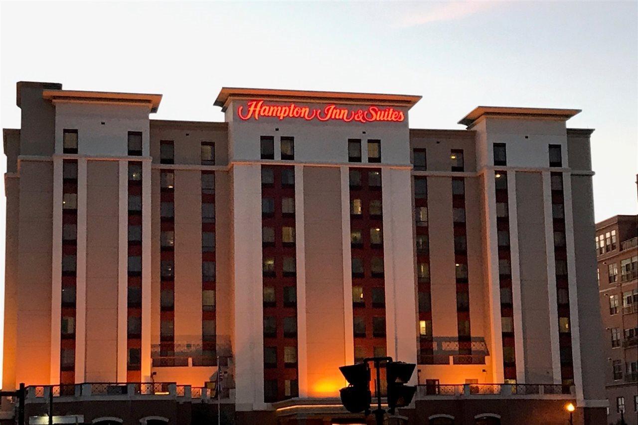 Hampton Inn & Suites Albany-Downtown Exterior photo